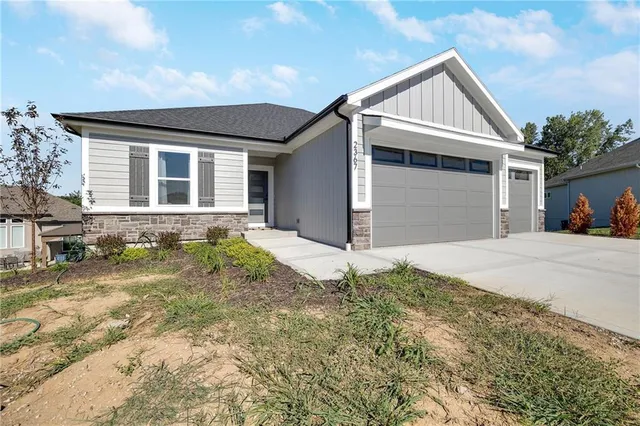 $539,900 | 2367 Northeast Skopelos Court, Blue Springs, MO 64029