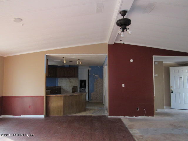 951 Jones Road, Unit 1 Jacksonville, FL 32220 - Photo 12 of 12 Living room