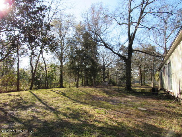 951 Jones Road, Unit 1 Jacksonville, FL 32220 - Photo 3 of 12 Backyard