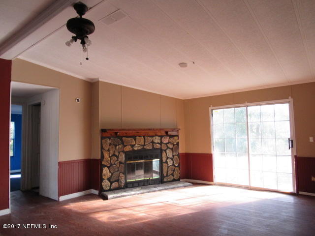 951 Jones Road, Unit 1 Jacksonville, FL 32220 - Photo 5 of 12 Living room