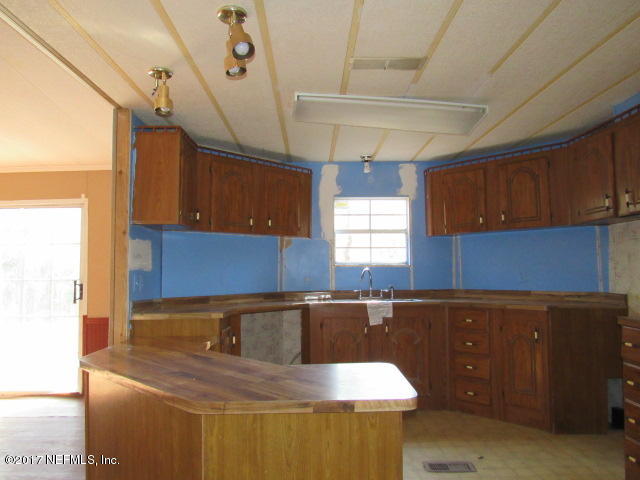 951 Jones Road, Unit 1 Jacksonville, FL 32220 - Photo 7 of 12 Kitchen