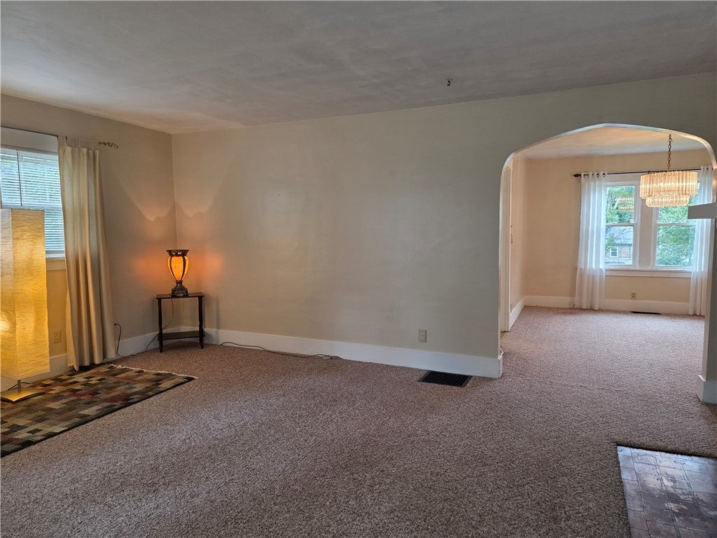1335 Riverview Avenue Decatur, IL 62522 - Photo 4 of 30 Gallery Image 4
