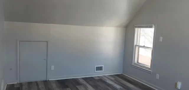 $1,500 | 19148 Hilton Drive, Southfield, MI 48075