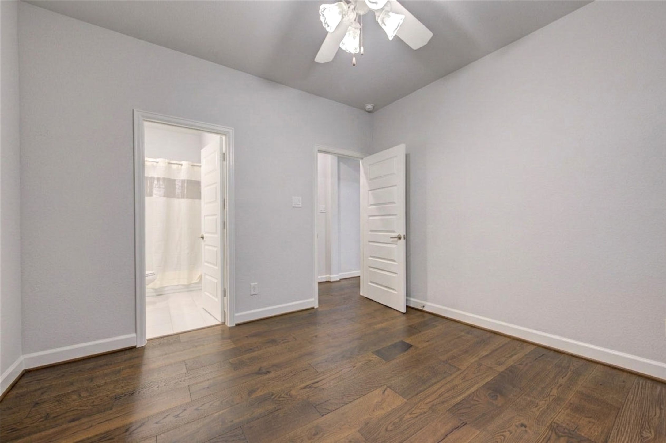 12002 Walden Pines Road Humble, TX 77346 - Photo 41 of 49 Bedroom 5 with ensuite bathroom.