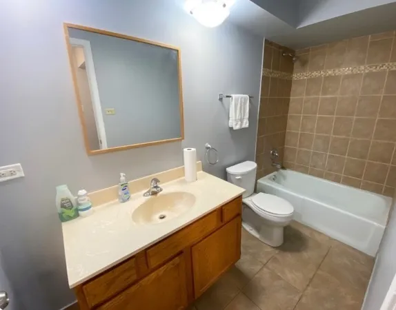 $167,000 | 5739 129th Street, Unit 1B, Crestwood, IL 60418