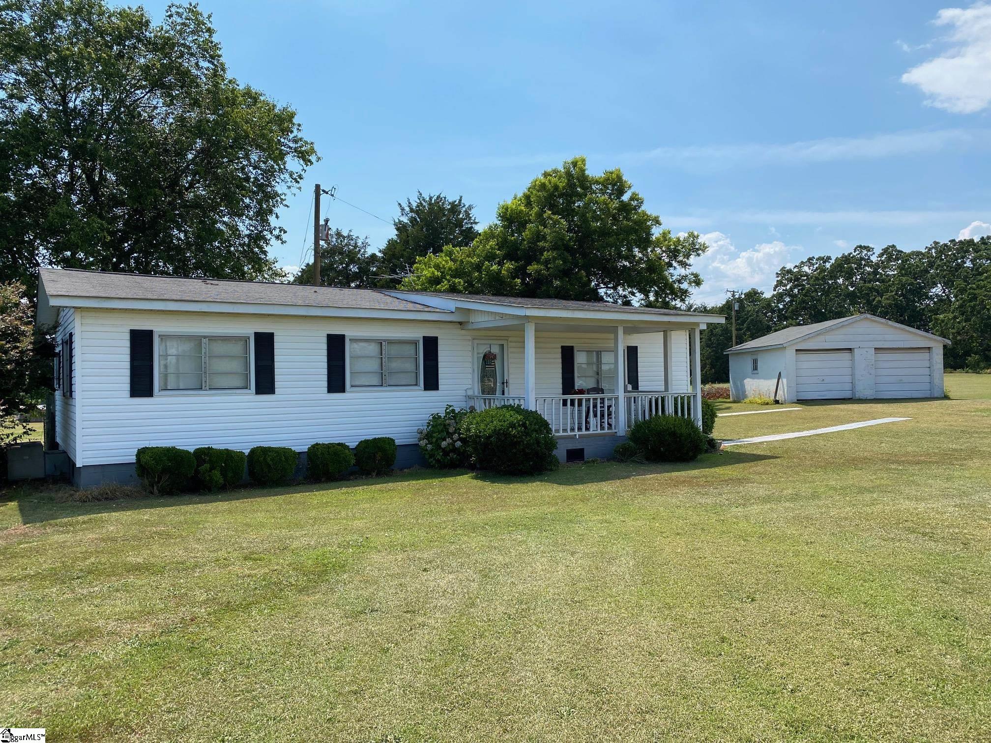 2516 Mt Bethel Road Ware Shoals, SC 29692 - Photo 2 of 25