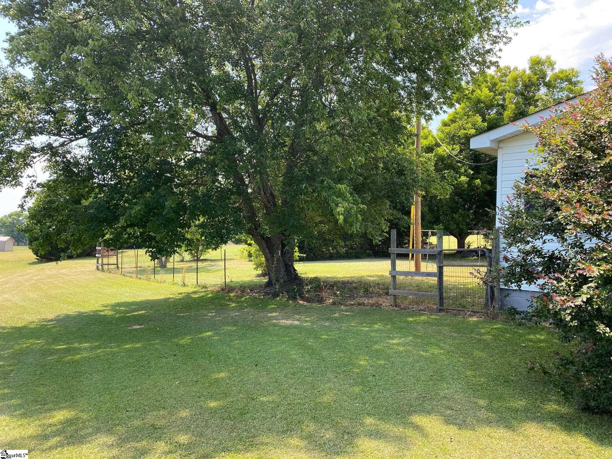 2516 Mt Bethel Road Ware Shoals, SC 29692 - Photo 7 of 25