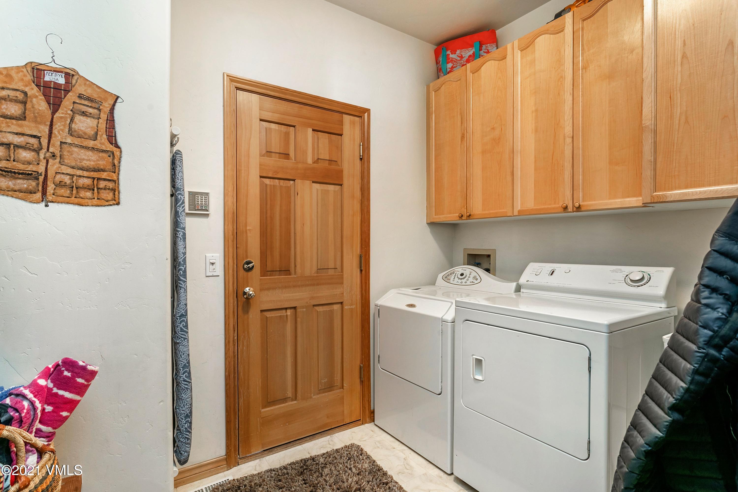 40 Rawhide Road, Unit E Edwards, CO 81632 - Photo 22 of 24 Main level laundry