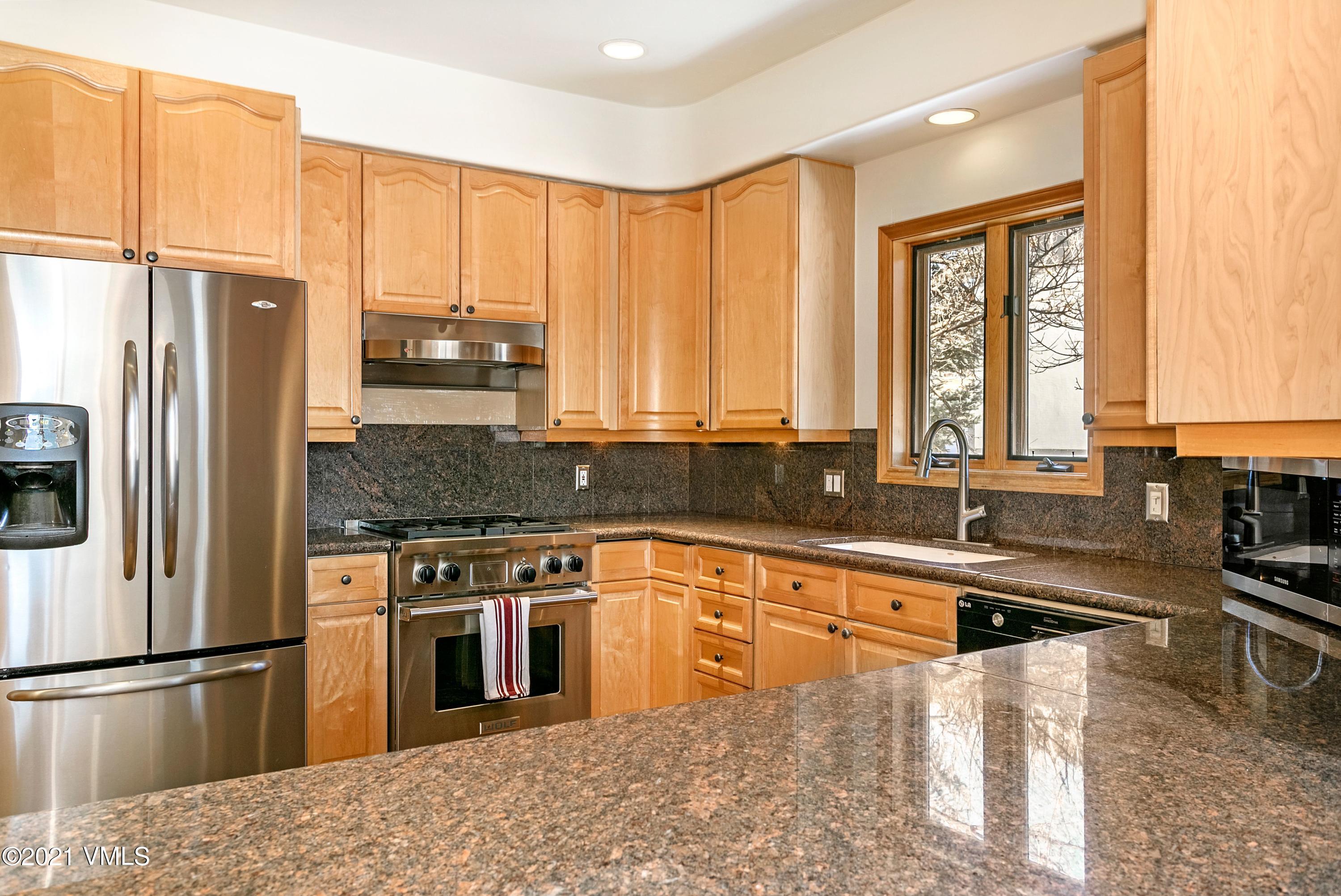 40 Rawhide Road, Unit E Edwards, CO 81632 - Photo 4 of 24 Kitchen