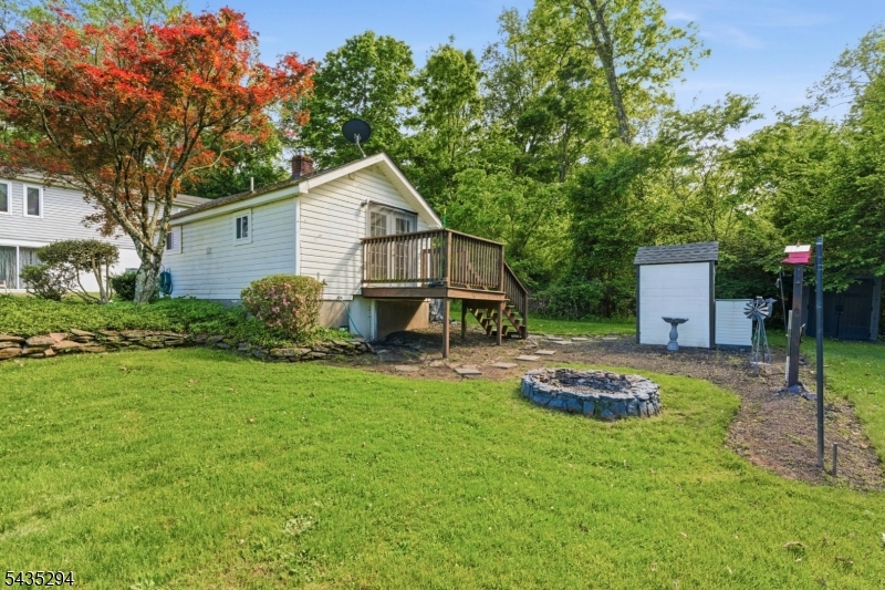 14 Brookhill Road Pittstown, NJ 08867 - Photo 3 of 8