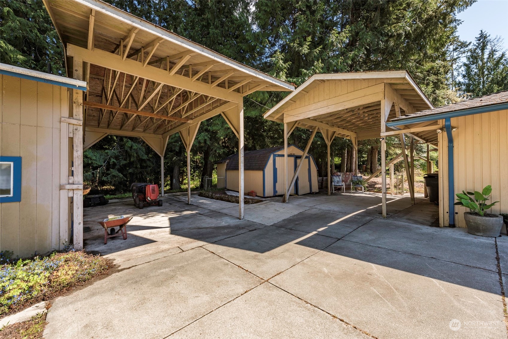 306 Webb Road Sequim, WA 98382 - Photo 34 of 40 a view of a building with sitting area