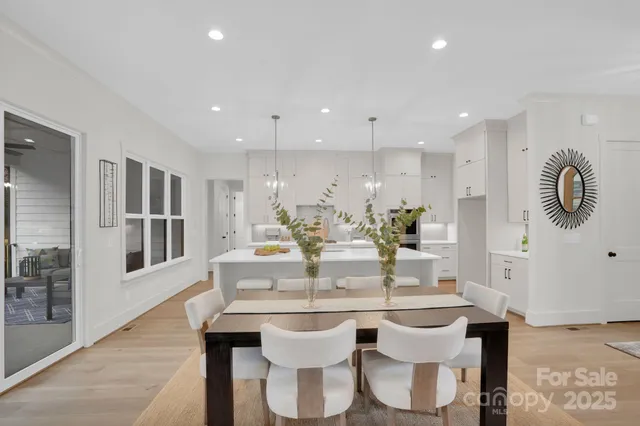 $1,525,000 | 4918 Buckingham Drive, Charlotte, NC 28209