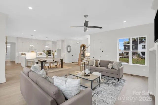 $1,525,000 | 4918 Buckingham Drive, Charlotte, NC 28209