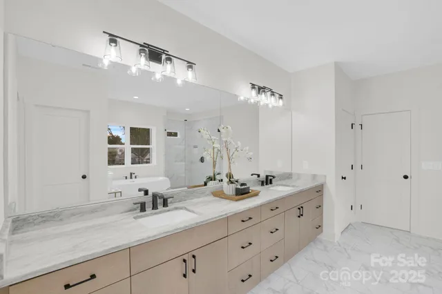 $1,525,000 | 4918 Buckingham Drive, Charlotte, NC 28209