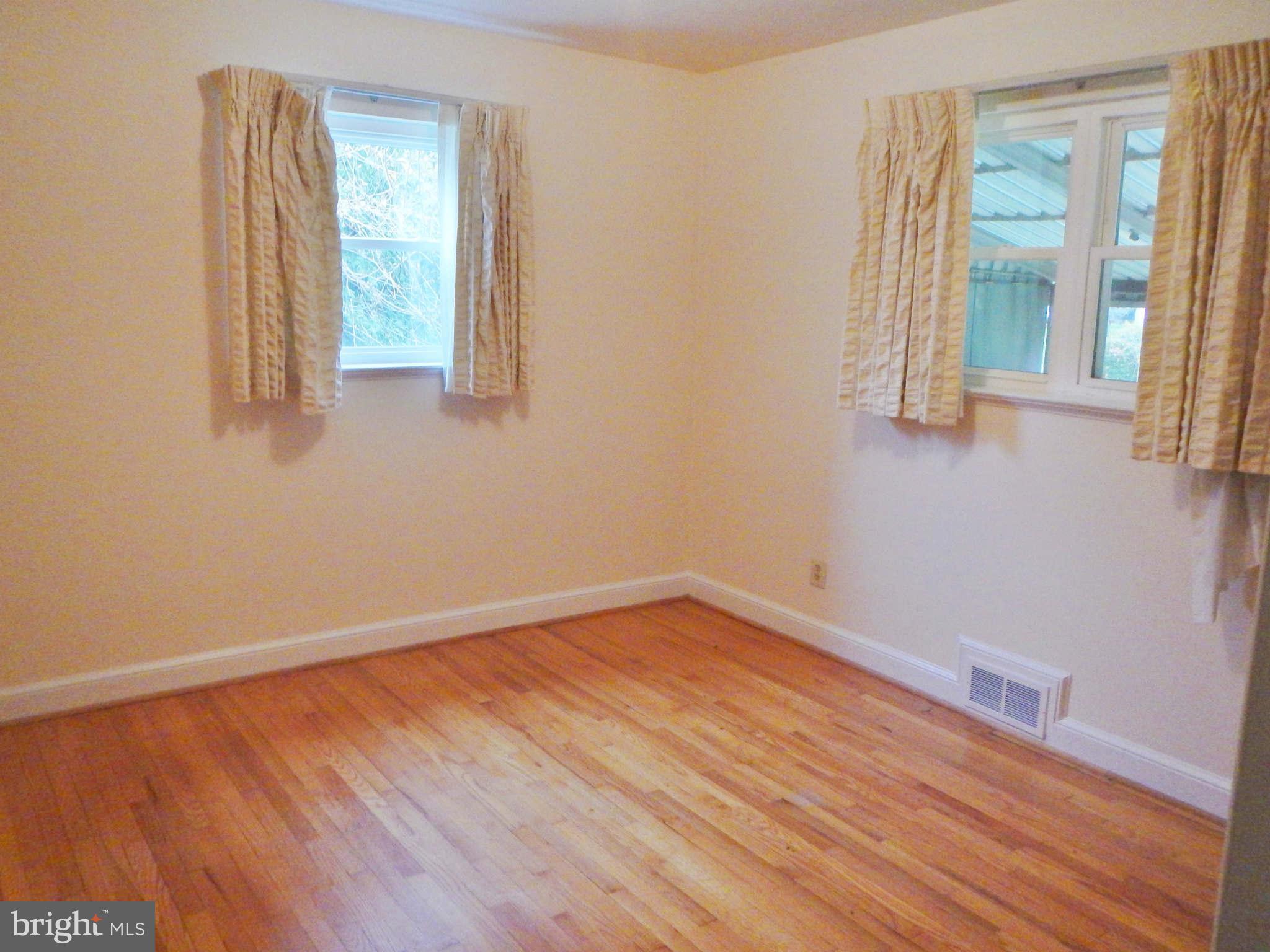 3105 North Toronto Street Arlington, VA 22213 - Photo 7 of 11 Bedroom