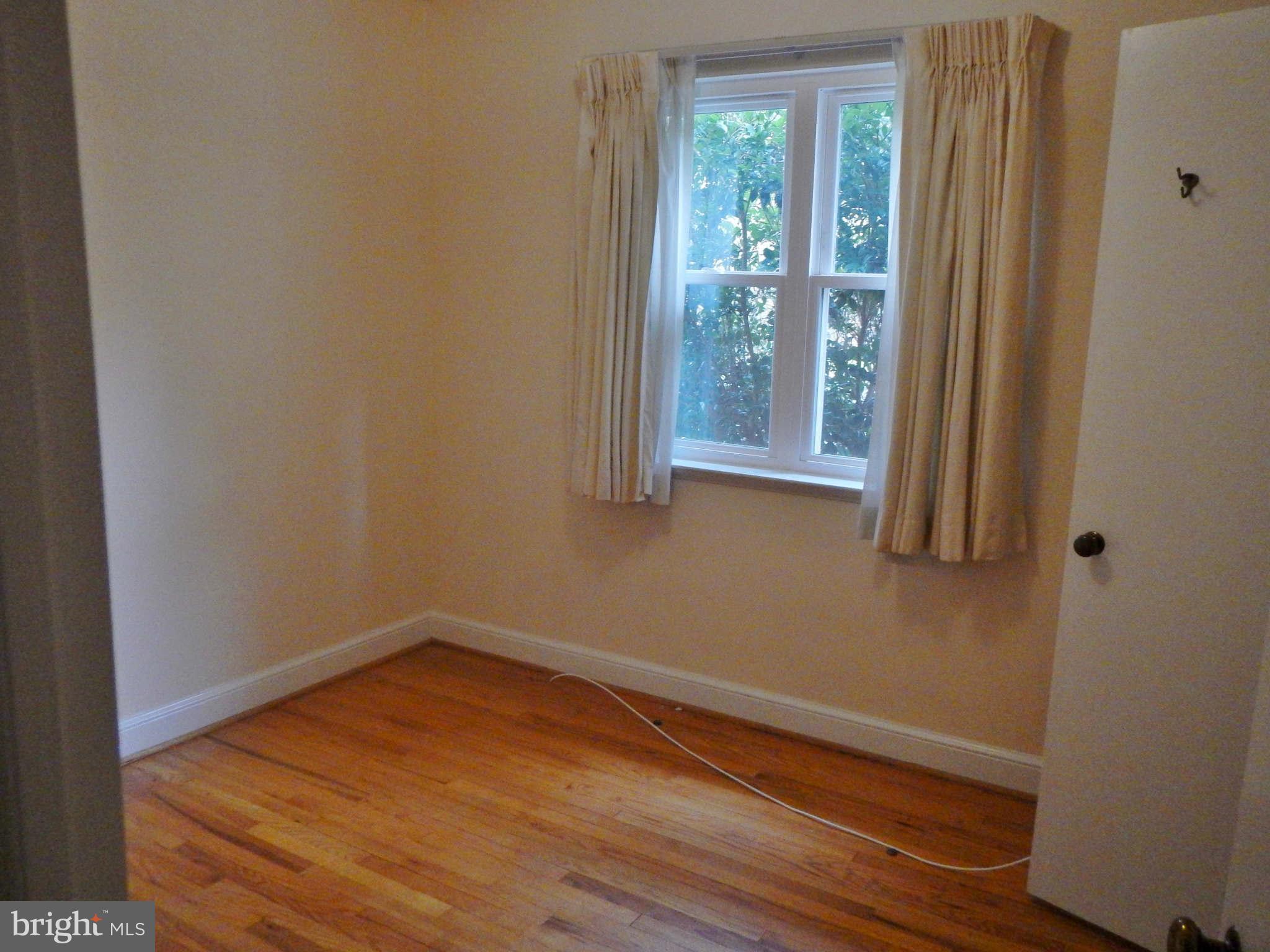 3105 North Toronto Street Arlington, VA 22213 - Photo 9 of 11 Bedroom