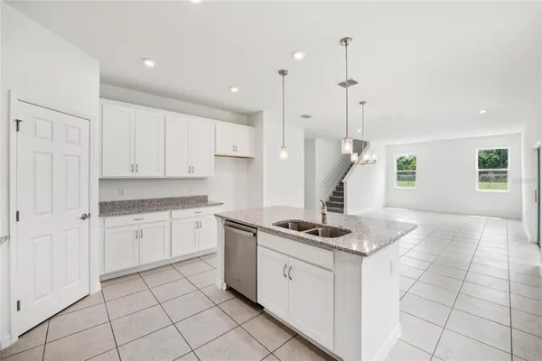 $386,960 | 12983 Trovita Drive, Grand Island, FL 32735