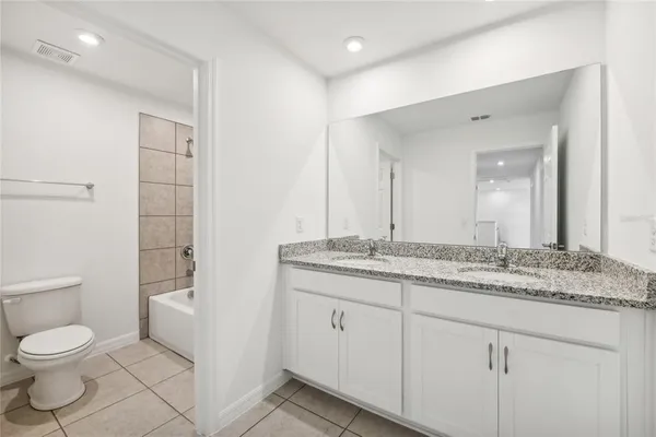 $386,960 | 12983 Trovita Drive, Grand Island, FL 32735