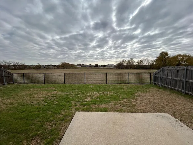 $2,100 | 1249 Round Pen Run, Fort Worth, TX 76052
