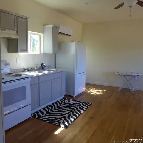 $1,250 | 23 B Highway 87, Unit B, Comfort, TX 78013