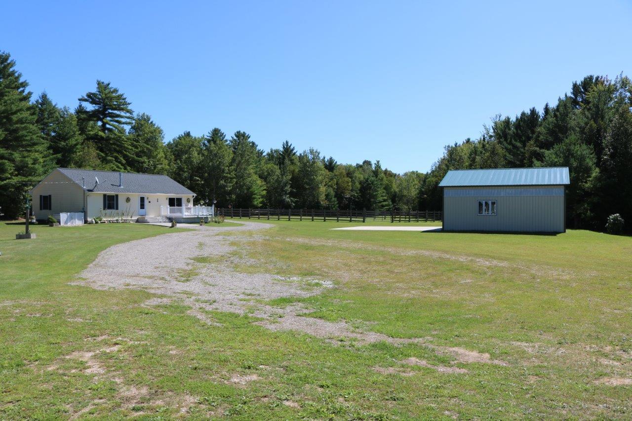 4883 Chamberlain Road Cheboygan, MI 49721 - Photo 26 of 31 Gallery Image 26