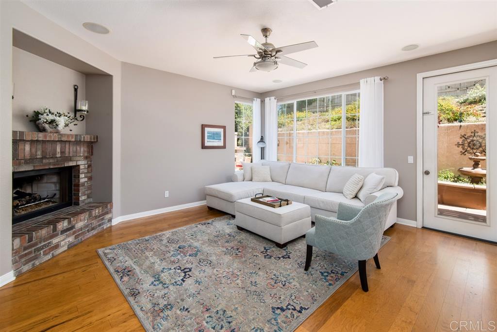 1162 Mariposa Road Carlsbad, CA 92011 - Photo 5 of 25 Gallery Image 5