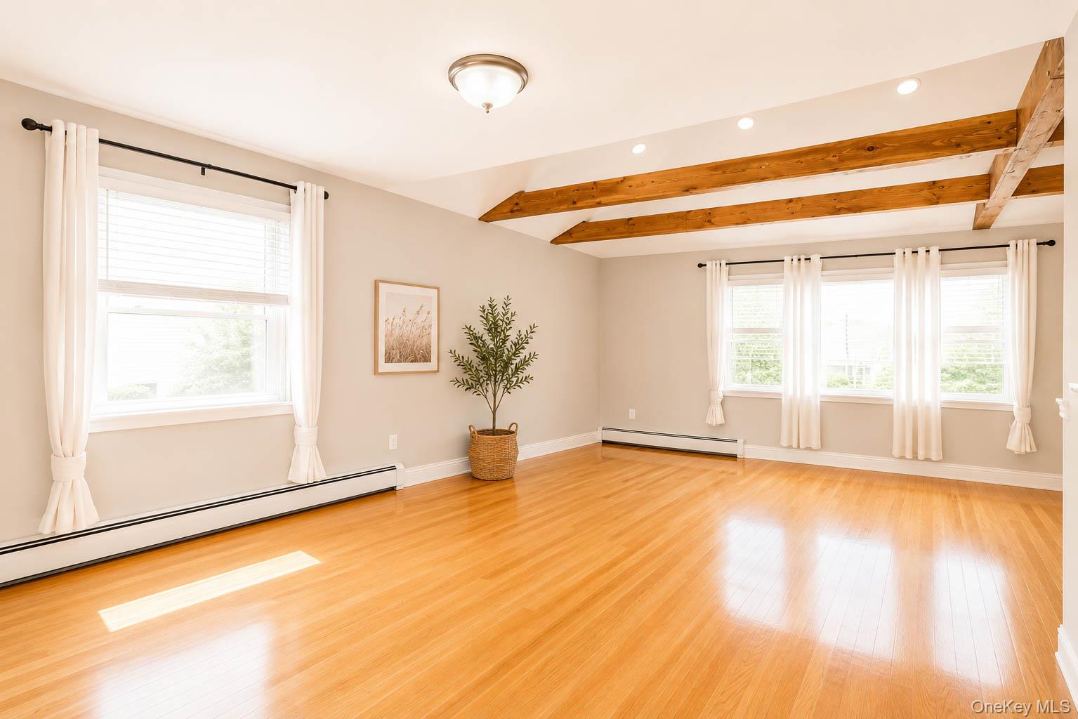 26 Lancaster Road, Unit UPPR Island Park, NY 11558 - Photo 5 of 17