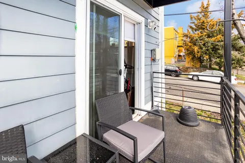 $2,250 | 1659 Holbrook Street Northeast, Unit 1, Washington, DC 20002