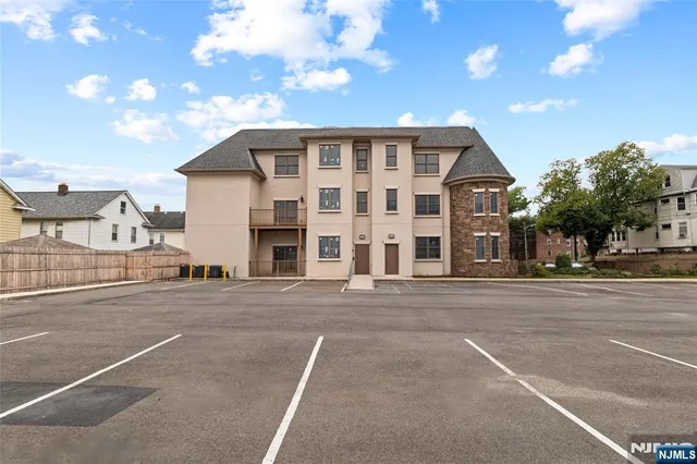 $3,750 | 176 Union Avenue, Unit 2 3 4 5 & 6, Rutherford, NJ 07070
