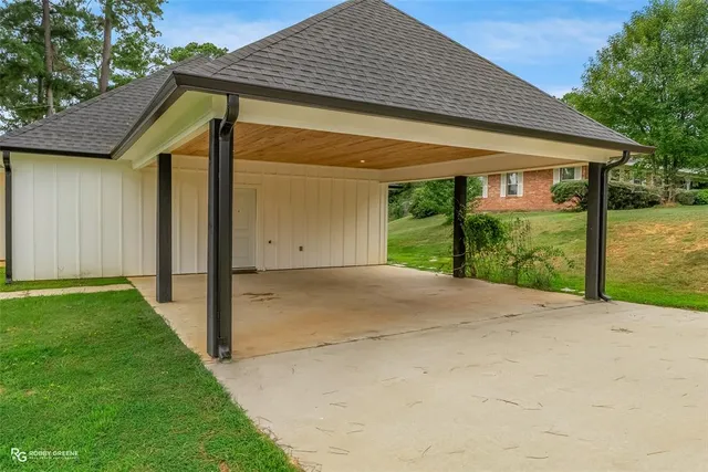 $250,000 | Undisclosed Address, Minden, LA 71055