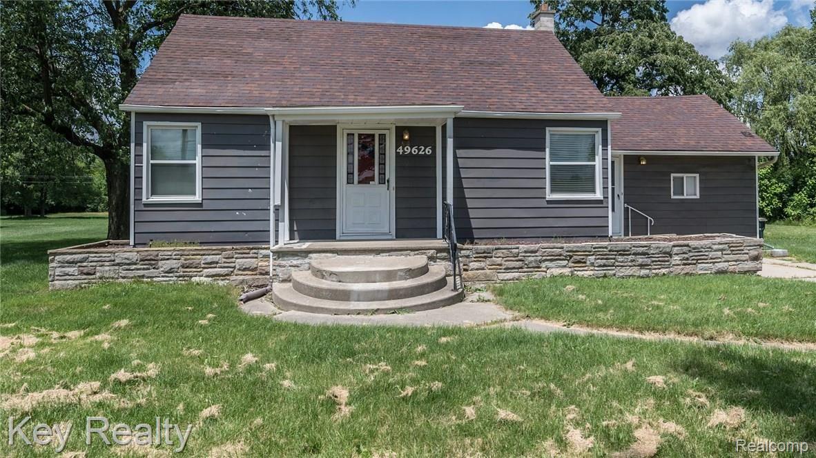 49626 Mott Road Canton, MI 48188 - Photo 2 of 35 0.jpg