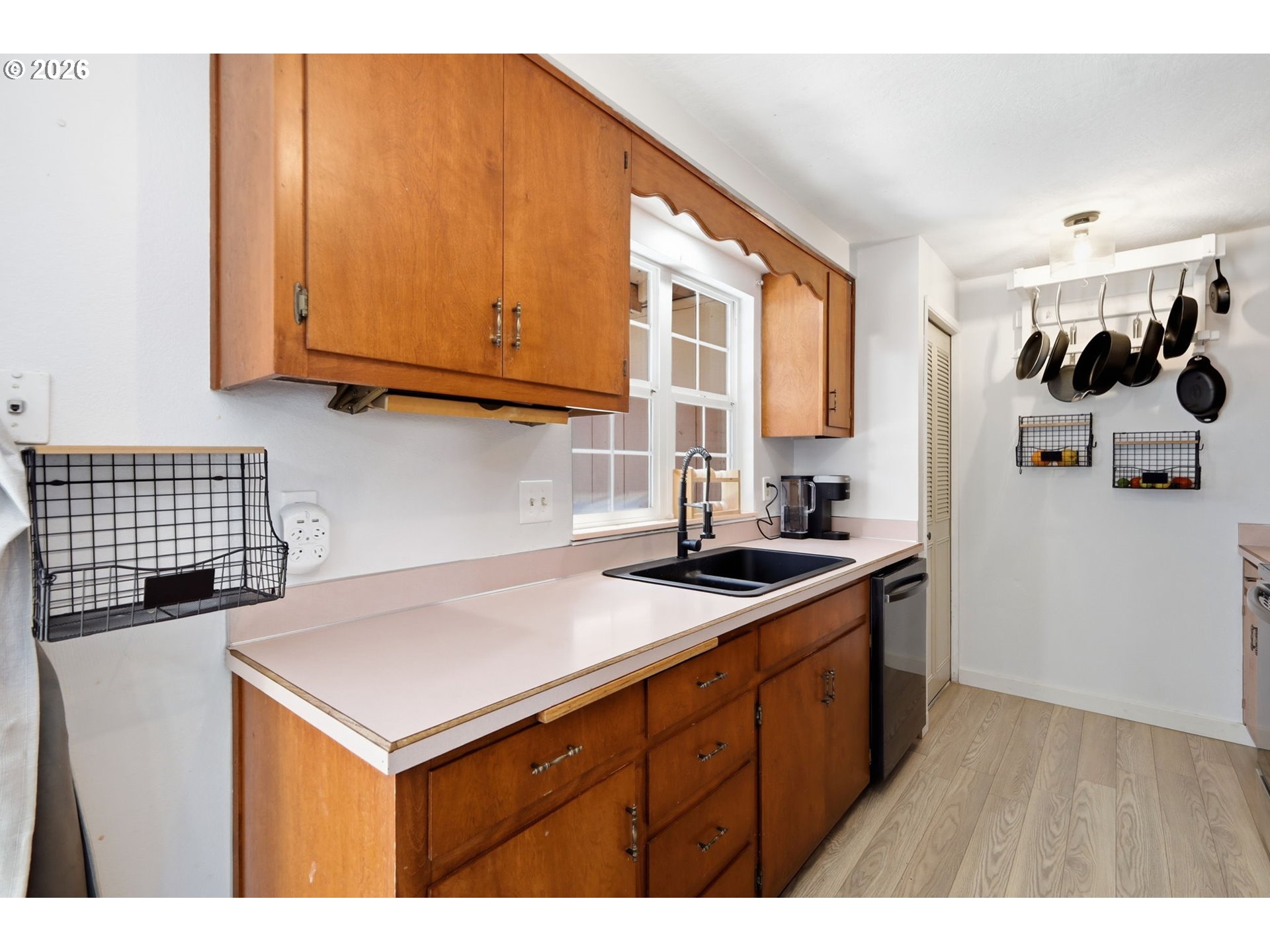 277 71st Place Springfield, OR 97478 - Photo 13 of 48