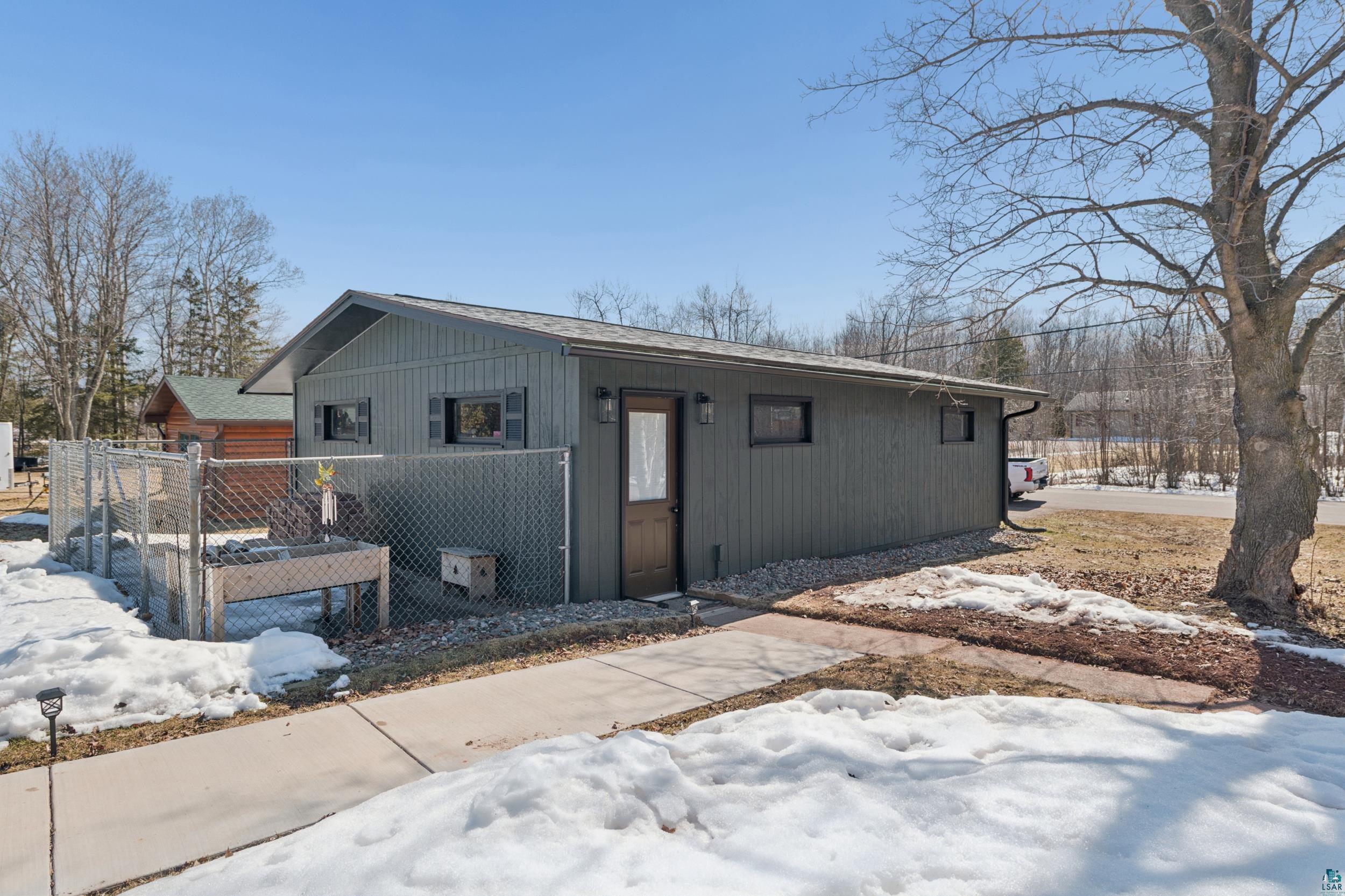 3903 Lake Park Road Ashland, WI 54806 - Photo 33 of 37 View of front of property
