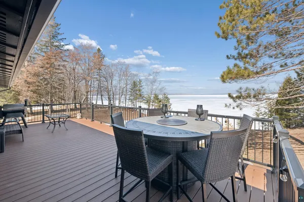 $760,000 | 3903 Lake Park Road, Ashland, WI 54806