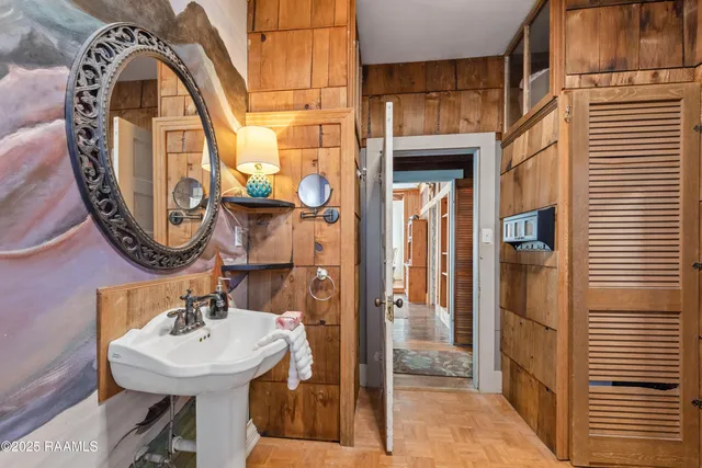 $215,000 | 430 South Pierce Street, Lafayette, LA 70501