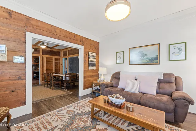 $215,000 | 430 South Pierce Street, Lafayette, LA 70501