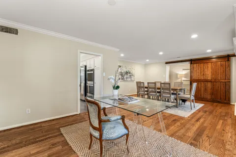 $825,000 | 10203 Green Tree Road, Houston, TX 77042