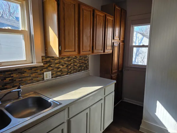 $90,000 | 1111 East Republic Street, Peoria, IL 61603