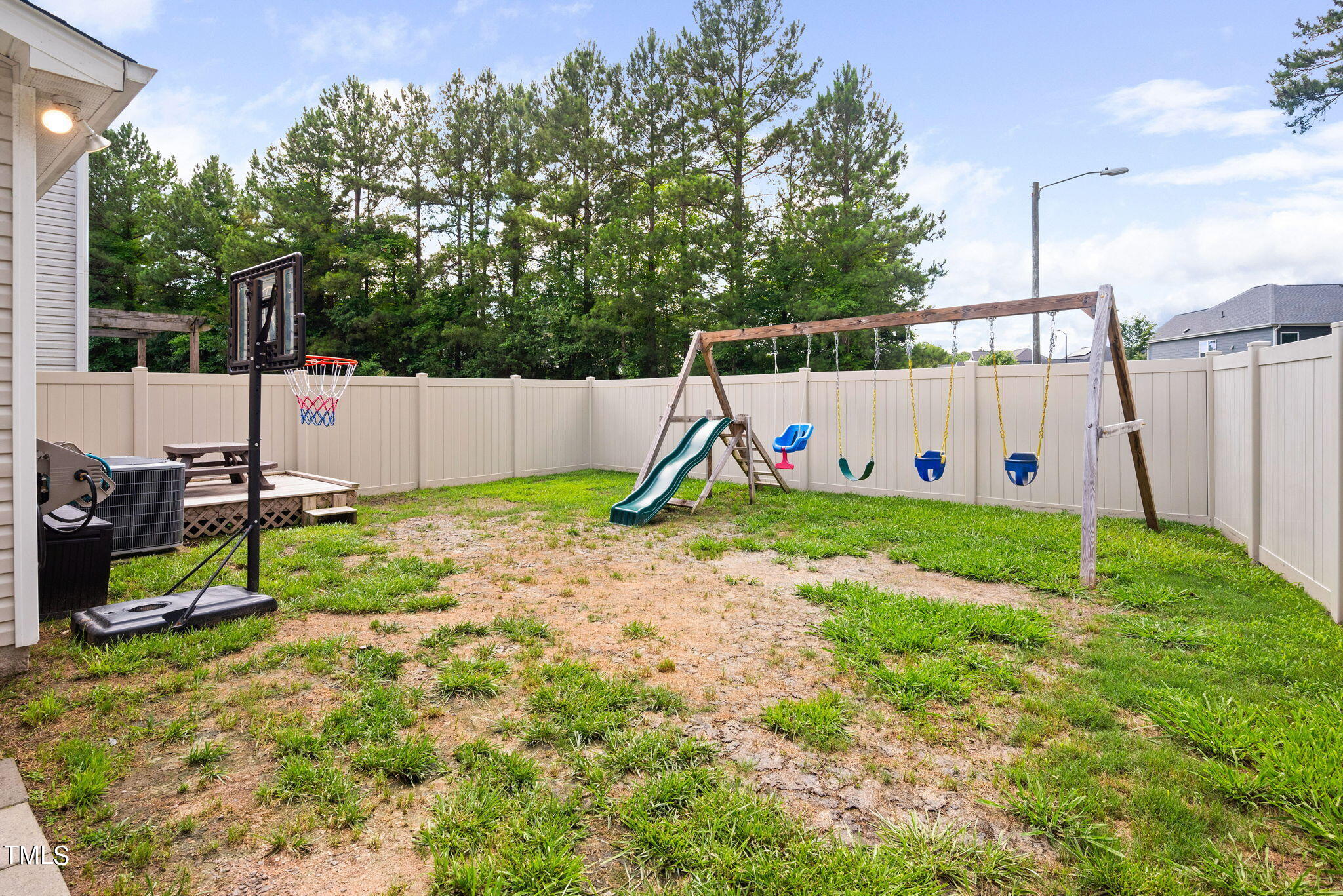 141 Daneborg Road Durham, NC 27703 - Photo 25 of 28 33-web-or-mls-141-daneborg-rd