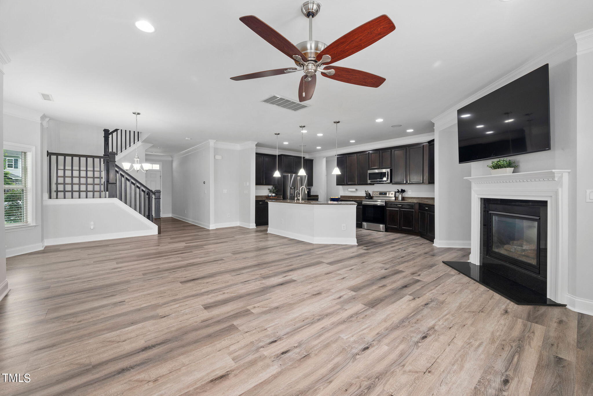 141 Daneborg Road Durham, NC 27703 - Photo 9 of 28 24-web-or-mls-141-daneborg-rd