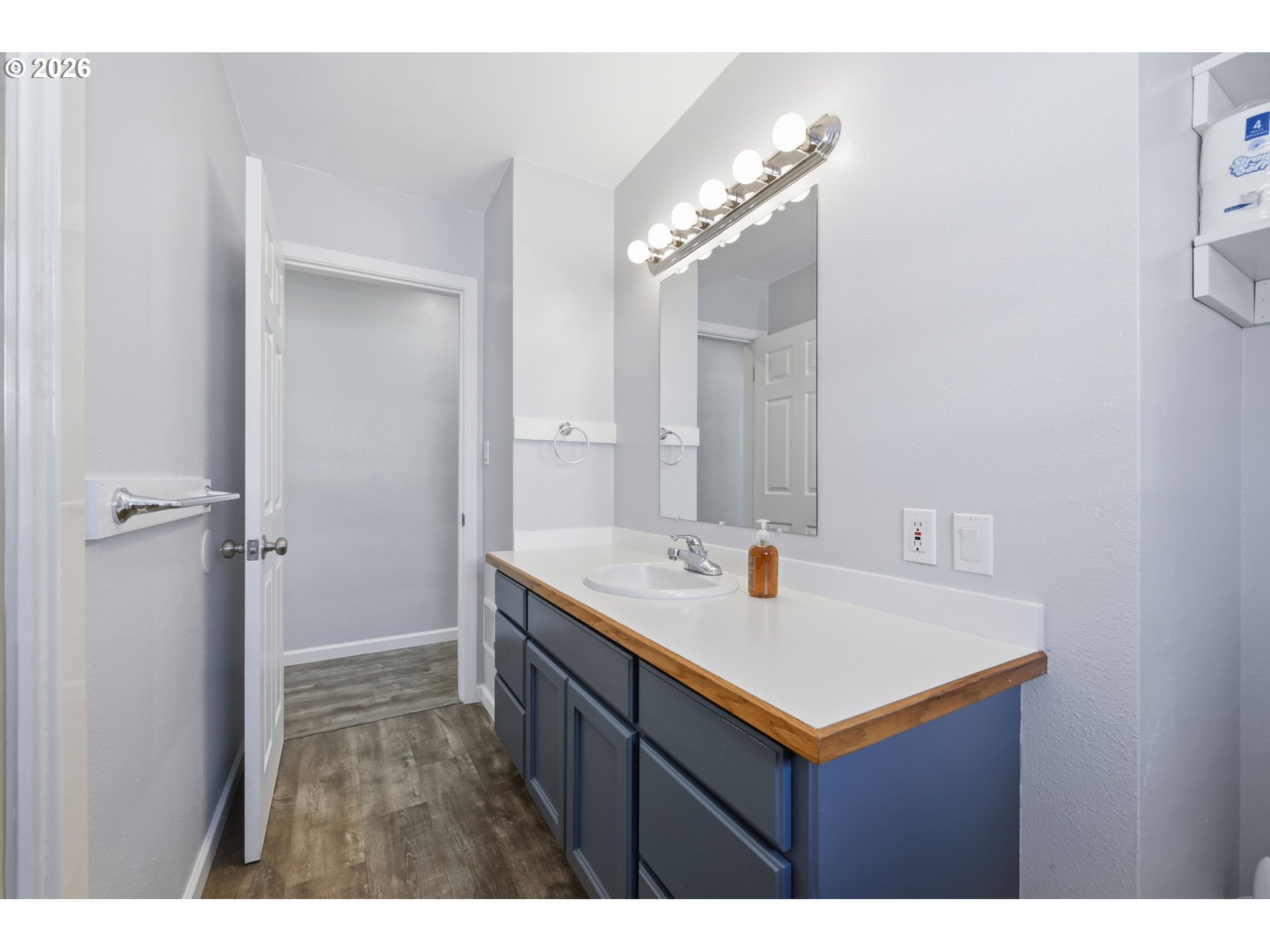 920 West 10th Avenue Junction City, OR 97448 - Photo 27 of 33