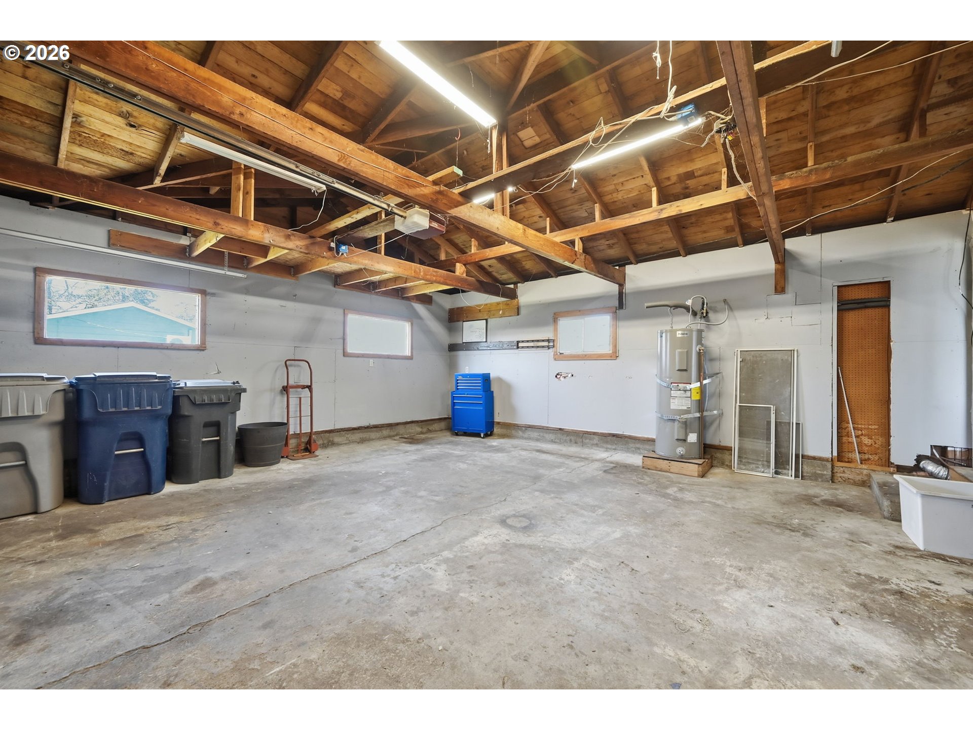 920 West 10th Avenue Junction City, OR 97448 - Photo 28 of 33