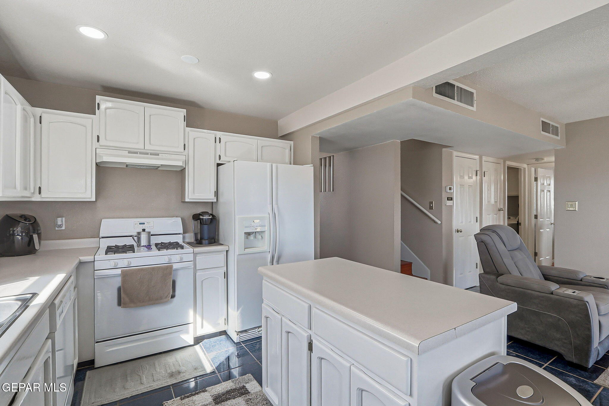 12604 Crystal Ridge Street El Paso, TX 79938 - Photo 12 of 59 14-web-or-mls-IMG_3001