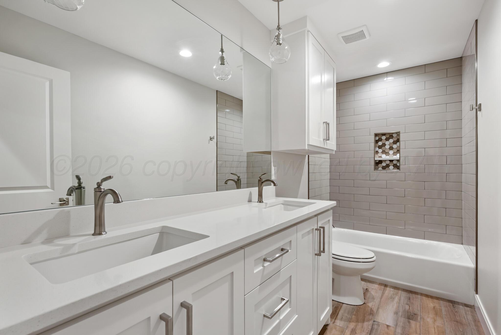 19101 Buck Springs Road Amarillo, TX 79119 - Photo 25 of 31 Guest Bath