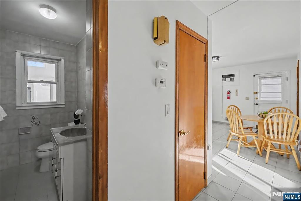 58 Mozart Street East Rutherford, NJ 07073 - Photo 7 of 34