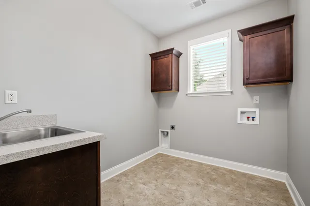 $605,000 | 455 Saunders Creek Circle, Rossville, TN 38066