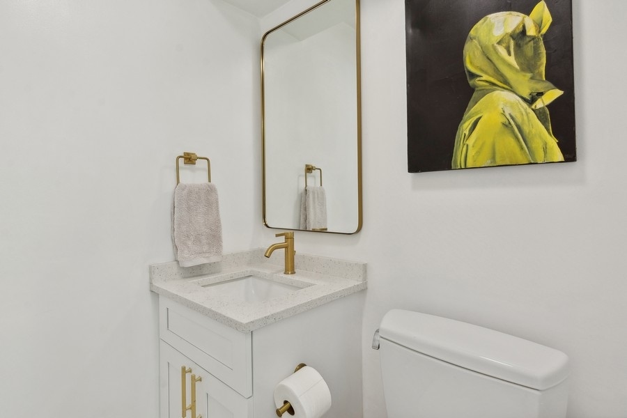 7508 North Ridge Boulevard, Unit C Chicago, IL 60645 - Photo 16 of 21 Gallery Image 16