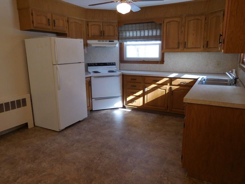 45 Whitmore Street Springfield, MA 01104 - Photo 8 of 14 Gallery Image 8