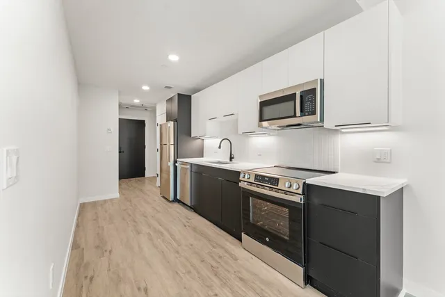 $2,100 | 24-28 Mt Pleasant Street, Unit 204, Somerville, MA 02145