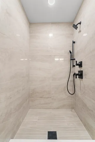 $2,100 | 24-28 Mt Pleasant Street, Unit 204, Somerville, MA 02145